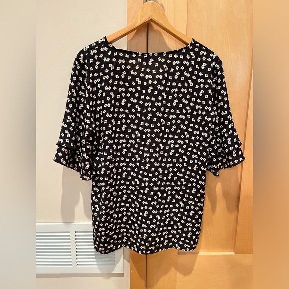LOFT Outlet Floral Blouse black with light pink flowers. Double peplum sleeves - Picture 2 of 10